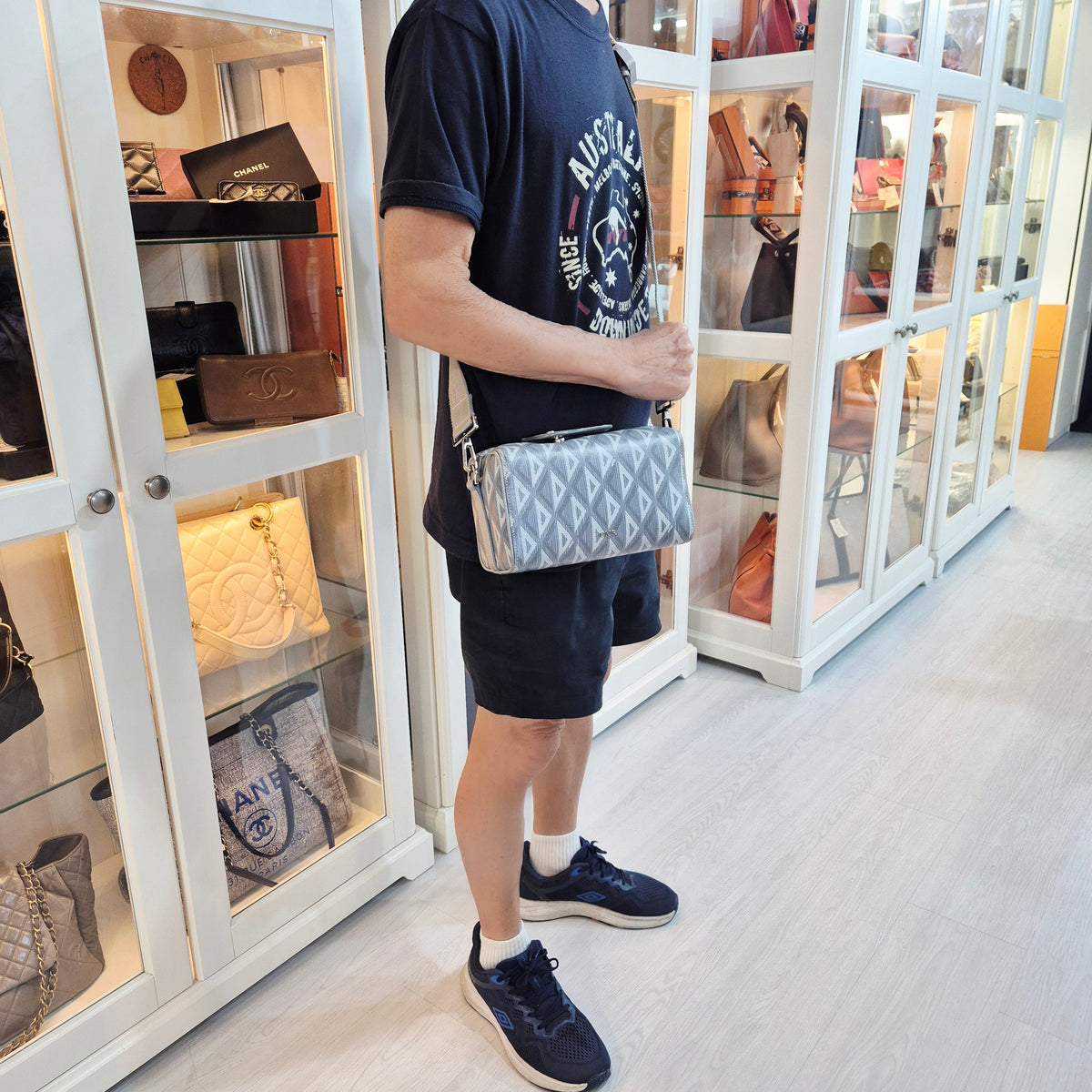Christian Dior Lingot 22 Diamond Coated Canvas Pouch Shw (Grey)