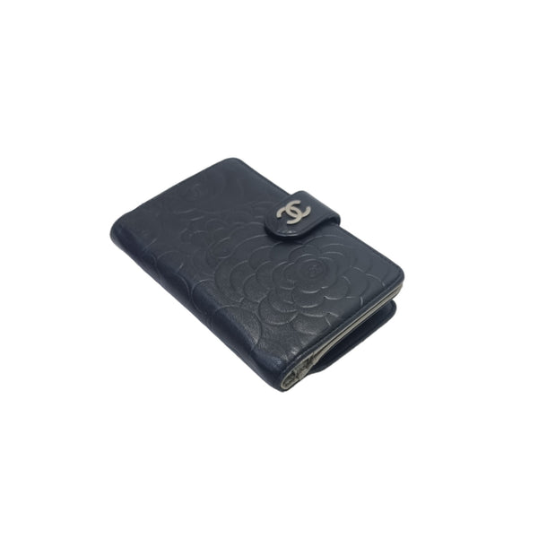 Chanel Camelia Embossed Compact Wallet Lambskin Shw (Black/Silver)