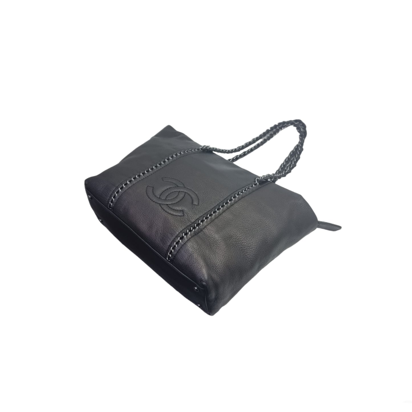 Chanel Luxe Ligne Leather Shoulder Bag Shw (Black)