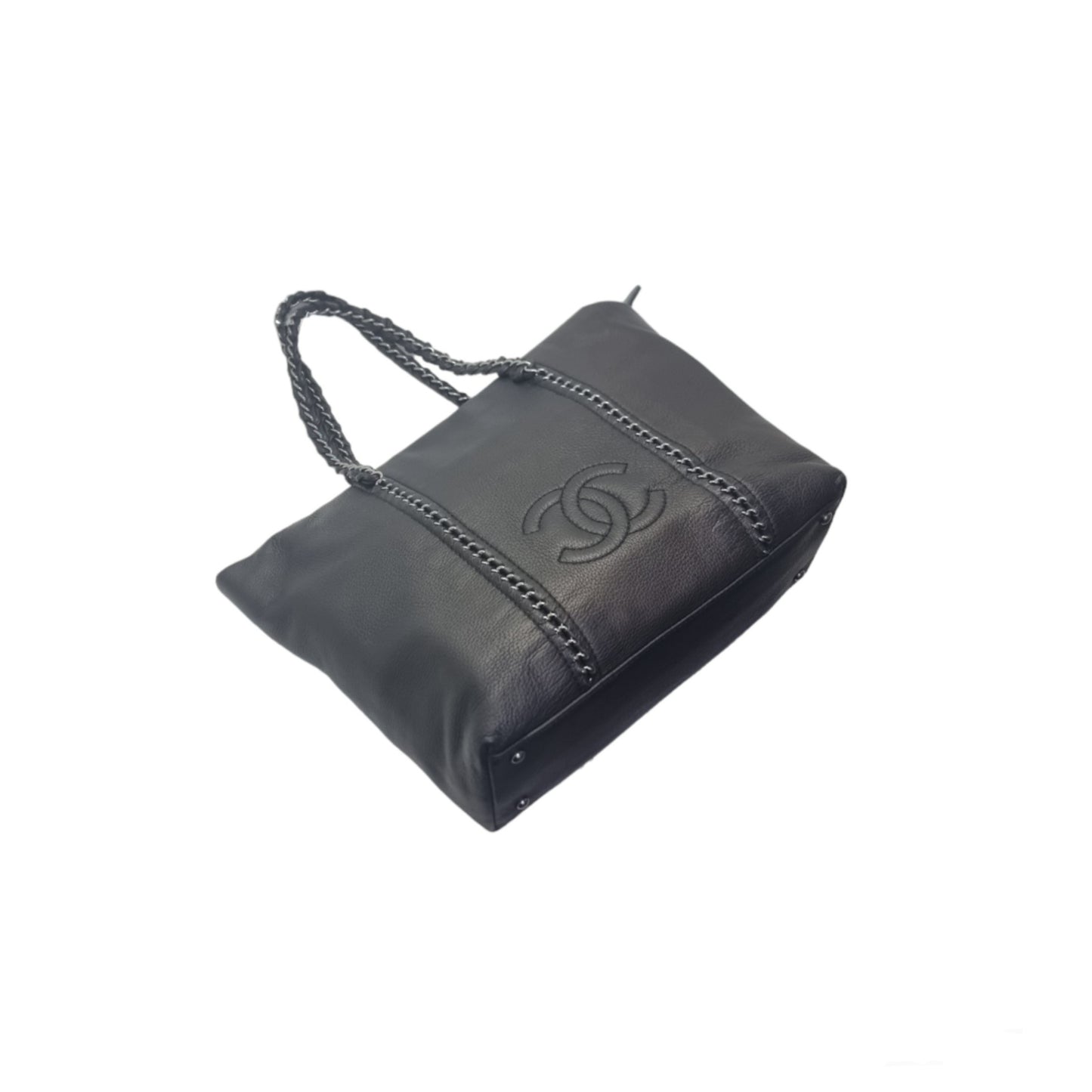 Chanel Luxe Ligne Leather Shoulder Bag Shw (Black)