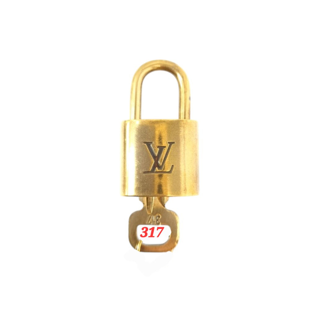 Louis Vuitton Lock and 1 Key Ghw