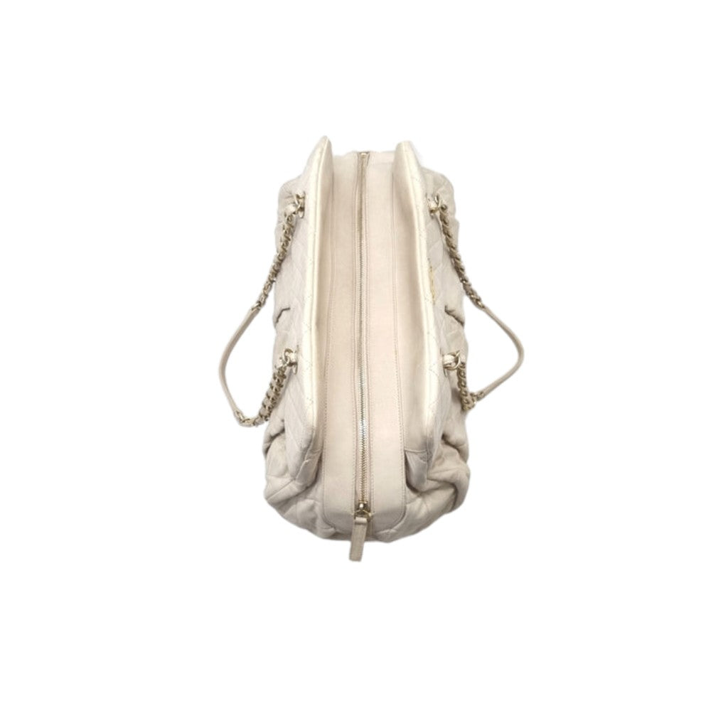 Chanel Chic Quilt Iridescent Calfskin Large Bowling Bag Ghw (Ivory)