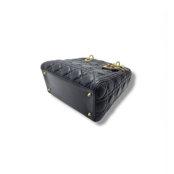 Christian Dior Lady Dior Medium Cannage Lambskin Ghw (Black)