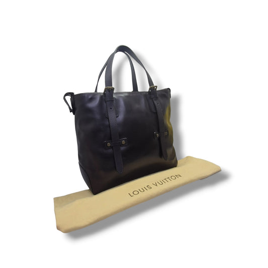 Louis Vuitton Kiowa Utah Leather Ghw (Coffee Brown)