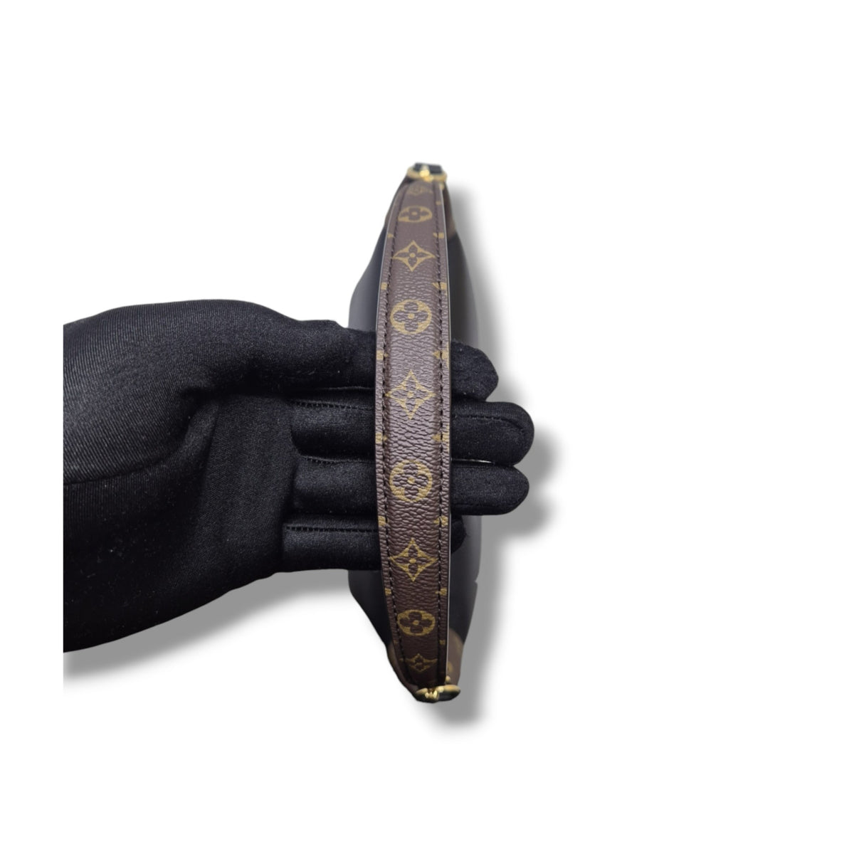 Louis Vuitton Pochette Mia Limited Edition Ghw (Black)