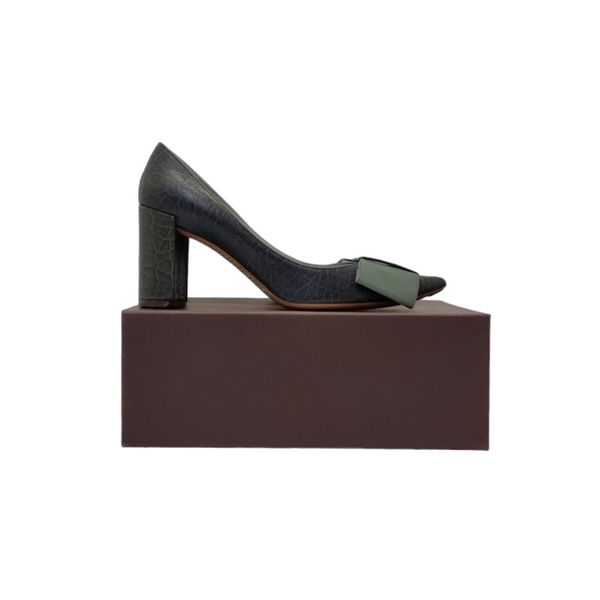 Louis Vuitton Embossed Leather Beauty Bow Pointed Toe Pumps (Grey/Green)