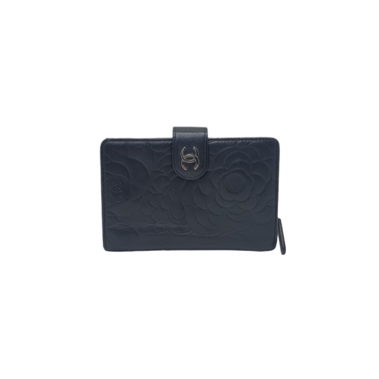 Chanel Camelia Embossed Compact Wallet Lambskin Shw (Black/Silver)