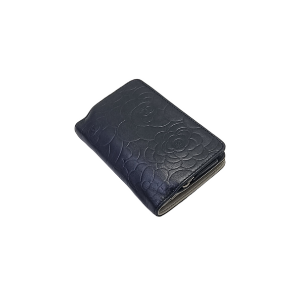 Chanel Camelia Embossed Compact Wallet Lambskin Shw (Black/Silver)