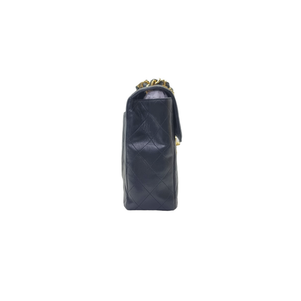 Chanel Vintage Jumbo Flap Lambskin Ghw (Black)