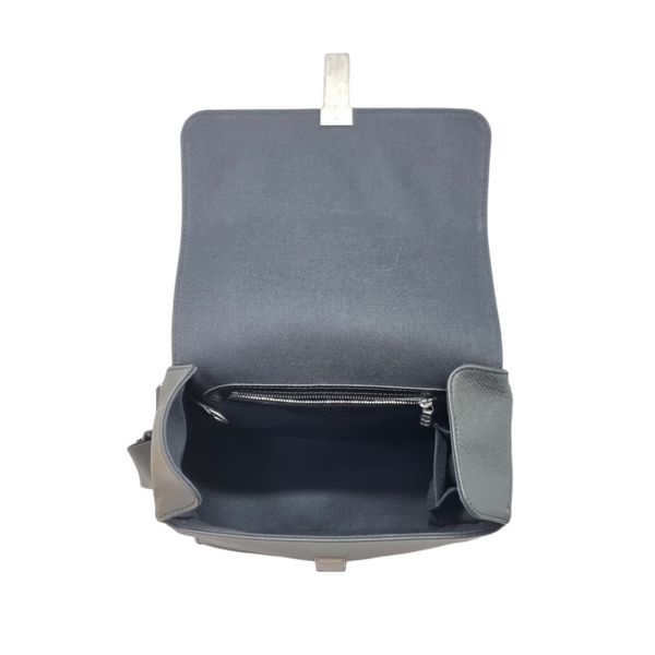 Louis Vuitton Yaranga Messenger Bag Taiga Leather Shw (Black)