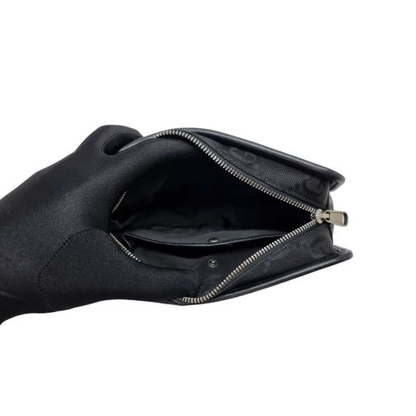 Gucci GG Off The Grid Nylon Clutch Shw (Black)