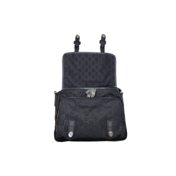 Gucci GG Guccissima Nylon Messenger Bag Shw (Black)