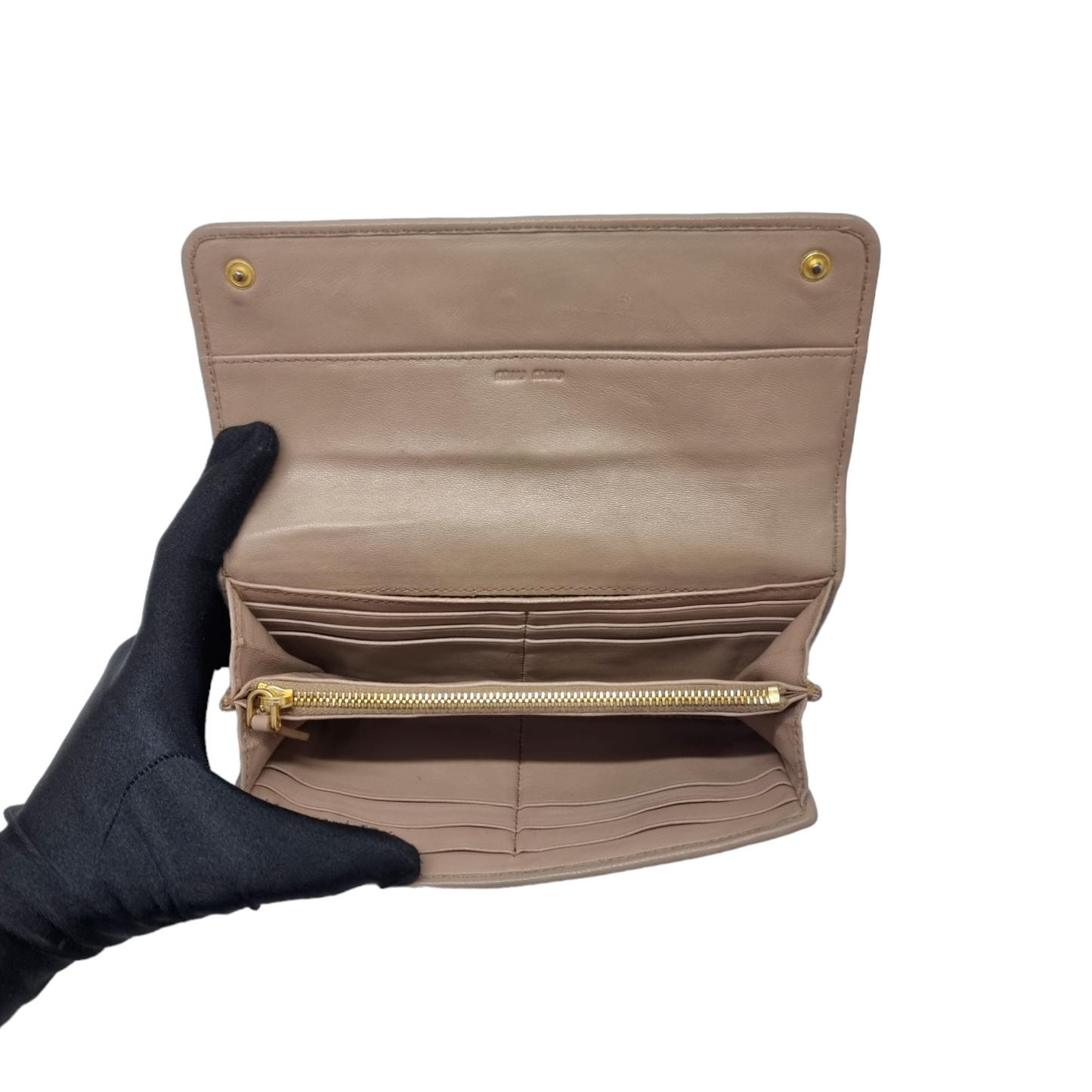 Miu Miu Matelasse Wallet Ghw (Beige)