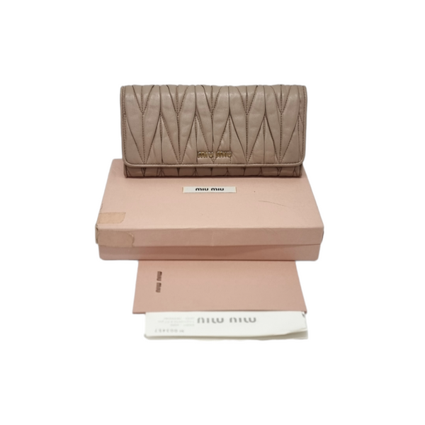 Miu Miu Matelasse Wallet Ghw (Beige)