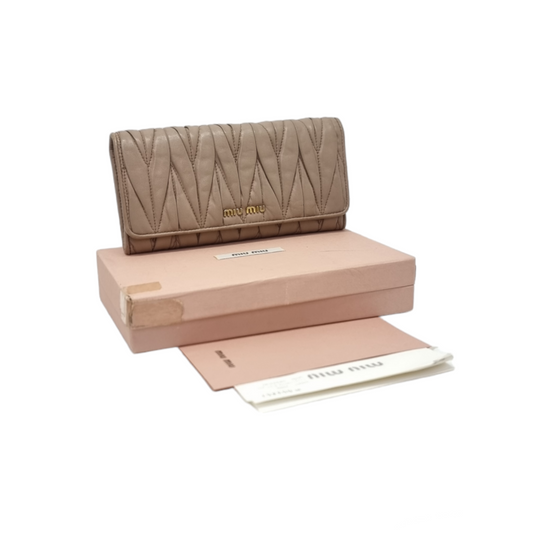 Miu Miu Matelasse Wallet Ghw (Beige)