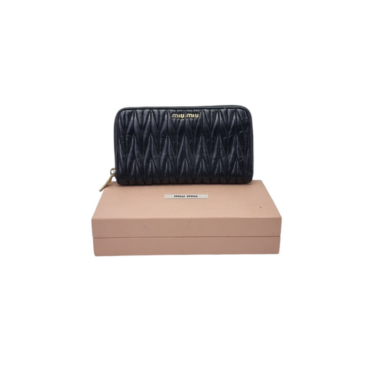 Miu Miu Matelasse Lux Leather Zippy Wallet Ghw (Black)