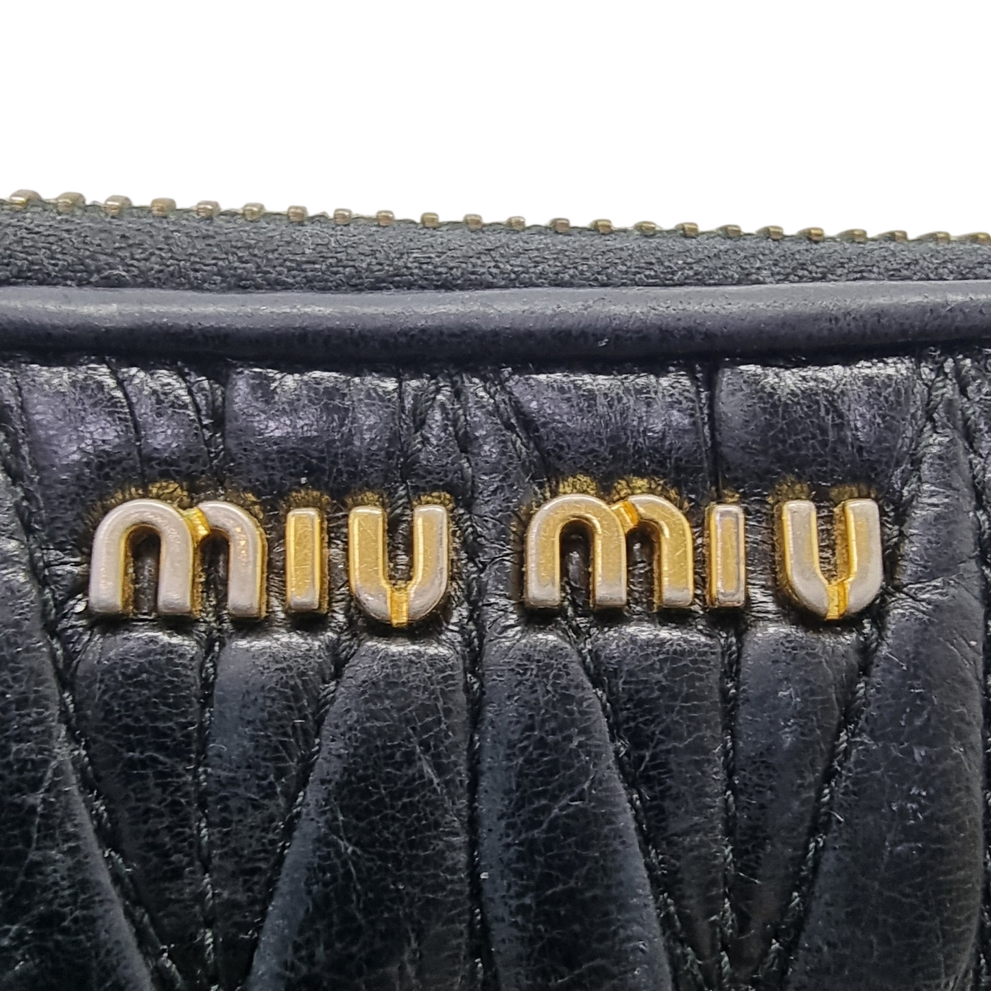 Miu Miu Matelasse Lux Leather Zippy Wallet Ghw (Black)