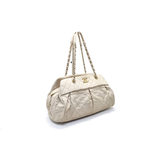 Chanel Chic Quilt Iridescent Calfskin Large Bowling Bag Ghw (Ivory)