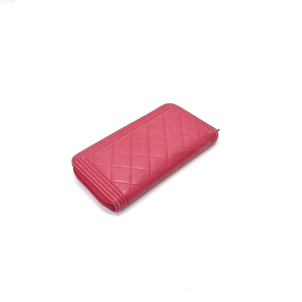 Chanel Boy Zippy Wallet Lambskin Shw (Red)