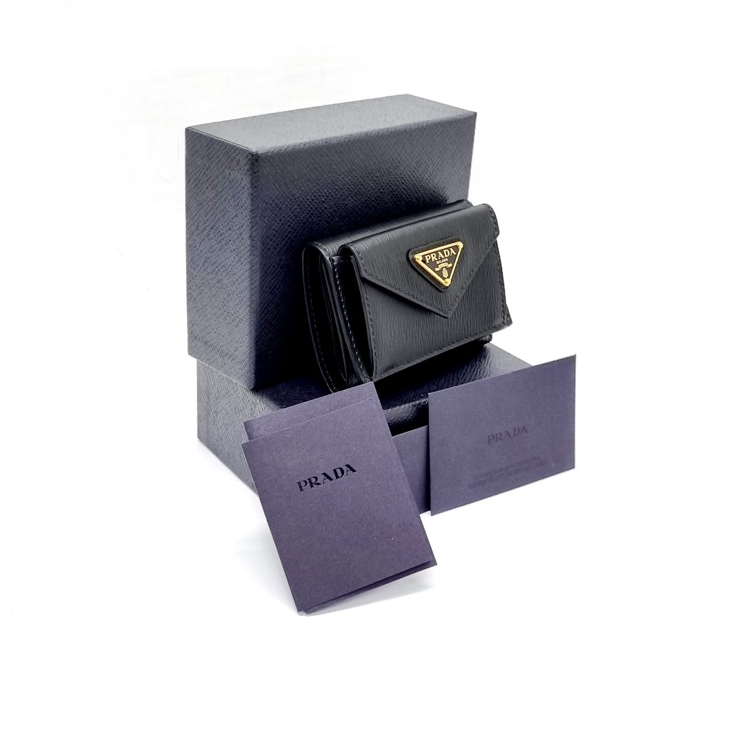 Prada 1MH021 Trifold Front Pocket Vitello Move Wallet Ghw (Black)