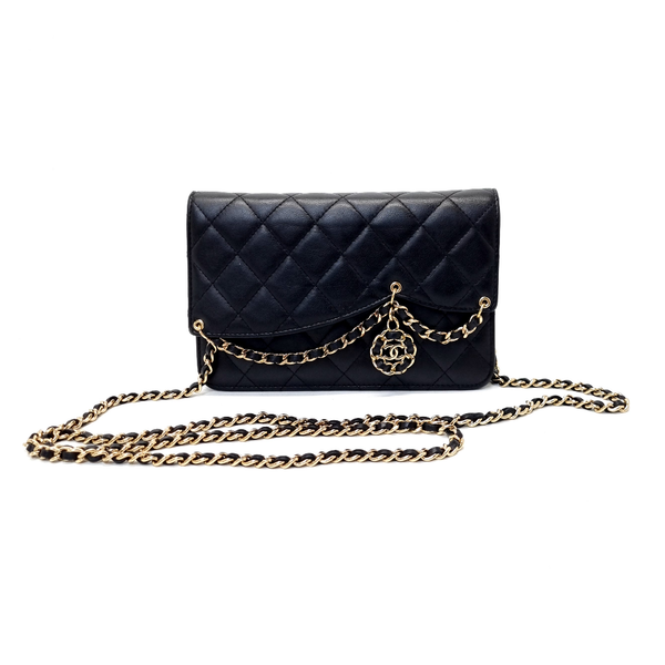 Chanel WOC CC Charm Lambskin Ghw (Black)