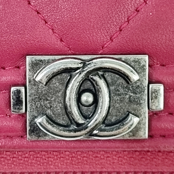 Chanel Boy Zippy Wallet Lambskin Shw (Red)