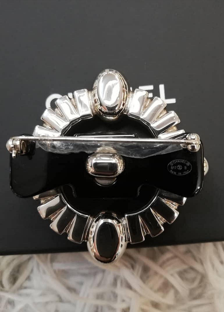 Chanel Brooch Swarosvski Crystal Shw Silver